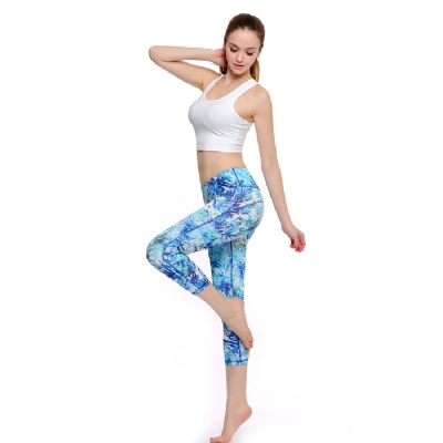 FEMALE PRINTTED YOGA CROPPED LEGGINGS